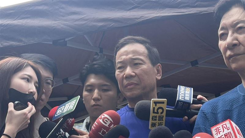 同場合黨內互打！鍾小平：我是最忠貞黨員