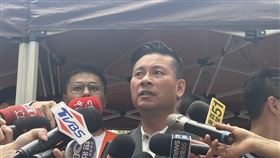 ▲聲援罷免吳沛憶團戴錫欽受訪。（圖／記者蘇晏男攝影）