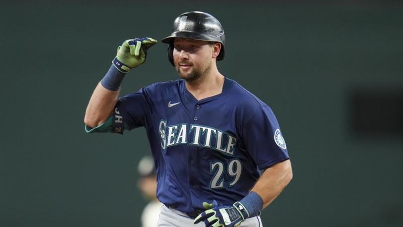 水手捕手炸雙響砲　擠下賈吉獨居全壘打王