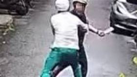 宜蘭郵務士遭住戶柴刀追砍