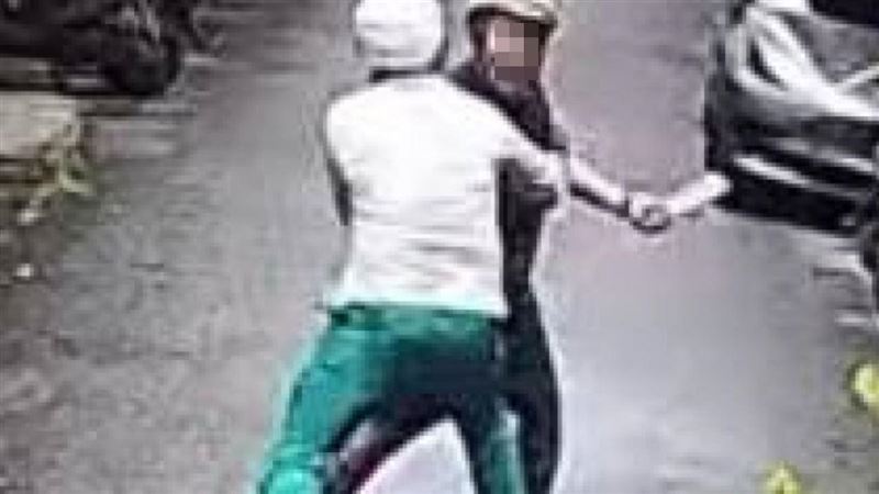郵務士遭砍殺　收件人「這原因」抓狂揮刀