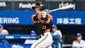 ▲中職36年例行賽，統一獅一壘手陳鏞基炸裂陽春砲。（圖／記者劉彥池攝影）