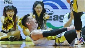 ▲國王林書豪此戰又意外濺血，賽後將赴醫院縫針。（圖／TPBL職籃提供）