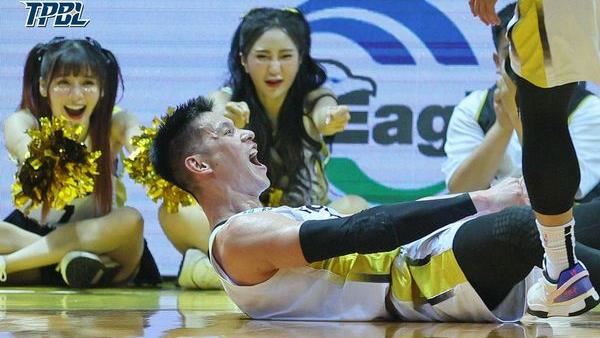 林書豪又遭K濺血：長庚應辦會員卡給我