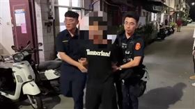 新北市新莊發生搶劫案，賴姓男子騎贓車搶奪金項鍊落網。（圖／翻攝畫面）