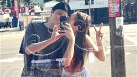 泫雅、龍俊亨。（圖／翻攝自IG）