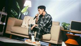 黃偉晉昨(3)日於Legacy Taipei開唱（圖／寬宏藝術提供）