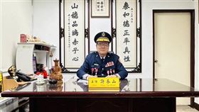 台北保一總隊、勤務指揮中心主任許泰山，被發現陳屍主管寢室內。（圖／翻攝臉書）