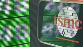 ▲台股歷經崩跌與反彈震盪，選股型ETF展現抗跌韌性。00894聚焦AI伺服器與散熱題材，4月抗跌幅度居冠。（圖／記者師瑞德攝影）