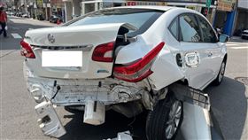 台中賓士男喝到天亮！酒駕亂竄擊落1轎車