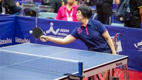 ▲臺灣最強桌球阿嬤「盧碧春」披戰袍挑戰世壯運目標拿金牌。（圖／新北市體育局提供）