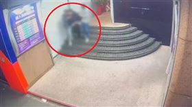 台北,大同區,KTV,酒醉,刺傷,折疊刀。（圖／翻攝畫面）