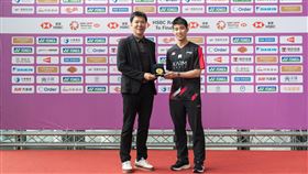 ▲新加玻一哥駱建佑出戰台北公開賽，驚喜現身賽前記者會。（圖／中華羽協提供）