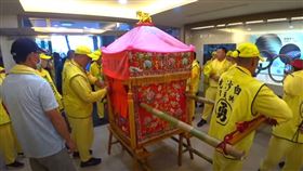 白沙屯媽祖,鑾轎（圖／翻攝自白沙屯媽祖網路電視台YT）