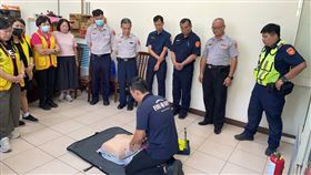 獨特母親節！烏日警「送智慧」利人又利己