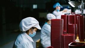 美國一名營養午餐廚房阿姨，涉嫌與校內19歲男學生發生性關係而被開除。（示意圖，與當事人無關／Pixabay）