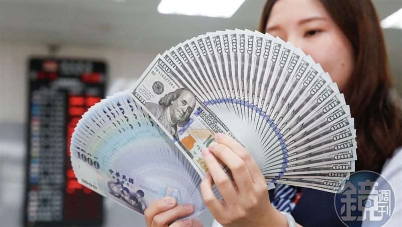 台幣強升！這類股成海嘯首排、2產業受惠