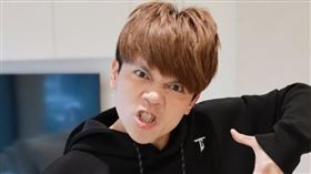 蔡阿嘎穿上Team Taiwan的帽T為台灣隊加油。（圖／翻攝自蔡阿嘎 IG）