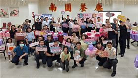 保六總隊母親節活動！同仁「蛋糕DIY」獻祝福（圖／翻攝畫面）