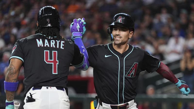 卡洛爾炸首局首打席轟　雷射肩守下追平分