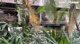 ▲莊男從忠孝院區大樓墜落，摔在冷氣室外機上方身亡。（圖／翻攝畫面）