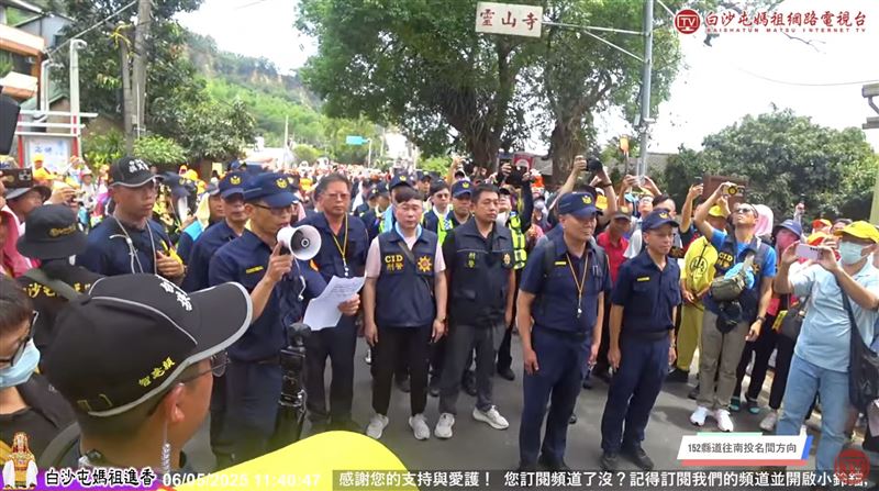 南投警接駕媽祖「國際級音樂狂響」網笑翻