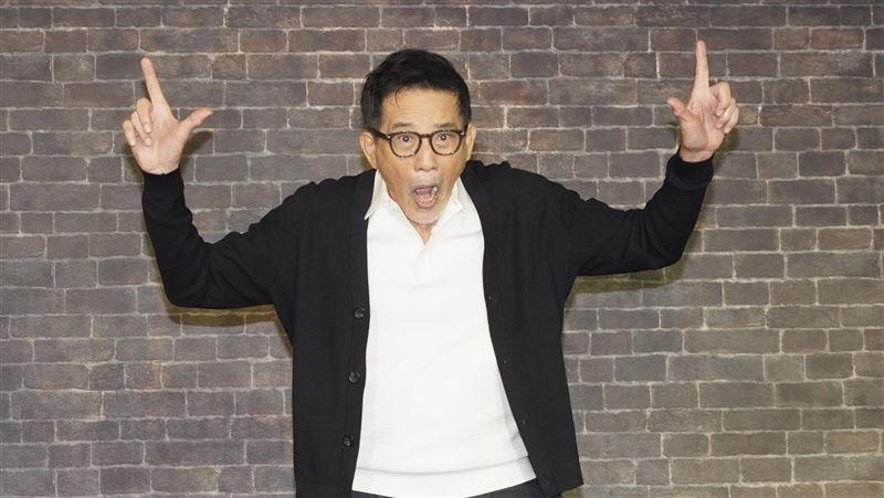 79歲男神始祖健康現況曝光！自嘲玩物喪志