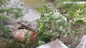台南,預拌混凝土車,墜橋,河床,骨折