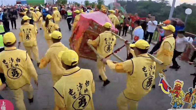 200年首次！媽祖「雀躍搖擺」駐駕受天宮