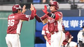 ▲樂天桃猿林泓育敲出本季首轟。（圖／樂天桃猿提供） 