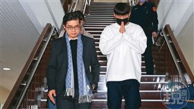 身穿白衣出庭的宥勝涉嫌強制猥褻女同事，案件審理期間傳訊給被害人、證人想串證，讓法官痛斥「無悔悟之心」，後來態度大轉變鞠躬道歉，表示對於過去犯的錯「很後悔、非常愧疚」，希望爭取緩刑。

