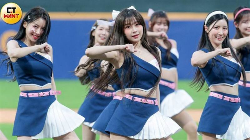 李珠珢應援非C位不站　爆「無底線鬧事」