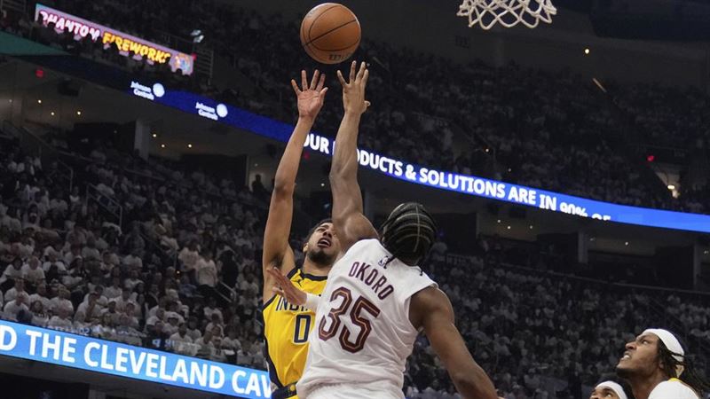 控球之神1.1秒絕殺三分彈　溜馬驚天逆轉