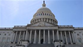 與台互動不設限 美眾院無異議通過台灣保證實施法美國聯邦眾議院5日口頭無通過「台灣保證實施法案」，授權國務院定期檢視與台交往所自我施加的限制，並列出解除的計畫。圖為美國國會大廈。中央社記者鍾佑貞華盛頓攝  114年5月6日