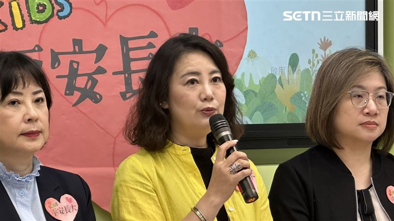 傅崐萁管家李慶隆人間蒸發,吳思瑤點名黃國昌酸「正義會轉彎」。(圖/記者詹宜庭攝影)