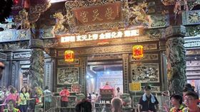 ▲白沙屯媽祖、山邊媽祖來到松柏嶺受天宮夜晚現場。（圖／記者田筱琪攝影）