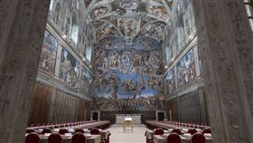 信徒見證教宗選舉歷史時刻各國信徒到梵蒂岡廣場爭睹教宗選舉的歷史時刻，一位義大利民眾向中央社表示，她很期待選出像前任教宗方濟各這樣親民的人物。中央社記者黃雅詩梵蒂岡攝  114年5月7日