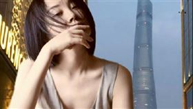 ▲56歲的許晴至今單身。（圖／翻攝自許晴微博）