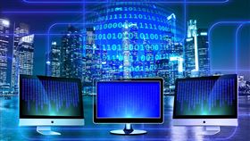 ▲金管會提醒民眾可善用網路投保購買所需保險，既方便又快速。（示意圖／PIXABAY）   