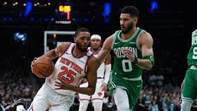 ▲泰坦（Jayson Tatum）抓14個籃板。（圖／美聯社／達志影像）