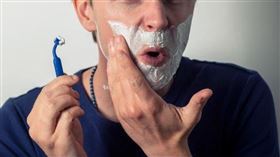 刮鬍子。（圖／翻攝自pixabay）