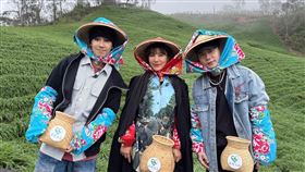 丁噹與鼓鼓呂思緯、蕭秉治組成東部限定團「GDX」(圖／相信音樂提供)
