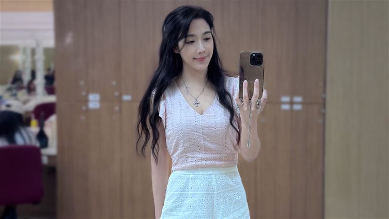 獨/離婚開撕前夫 雙胞胎依依入住豪宅