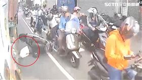 台南,貨櫃車,騎士,車禍,永康區,爆頭,死亡。（圖／翻攝自記者爆料網）