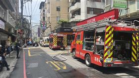 消防隊獲報到場進行防護搶救。（圖／翻攝畫面）