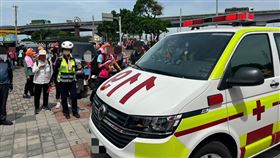 香燈腳伯追媽祖「暈眩倒地」警民合作救援