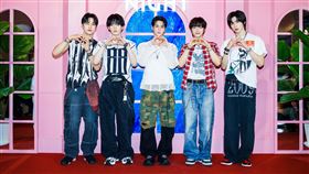 ▲韓國人氣偶像團體LUN8出席微風之夜活動。（圖／微風提供） 
