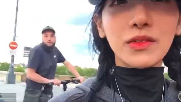 企鵝妹出事了？法國直播突遭揮拳