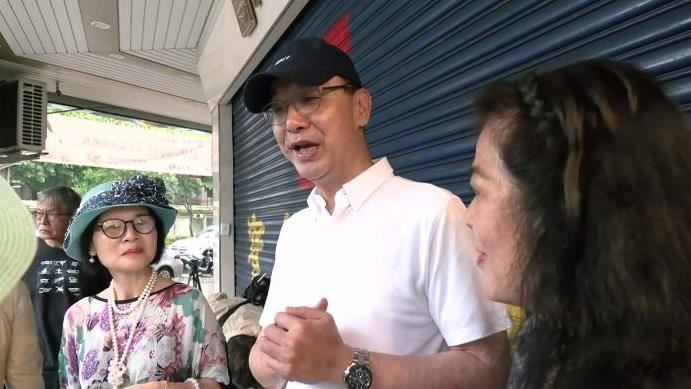 朱耍媒體？告知延期卻現身　還遇人鬧場