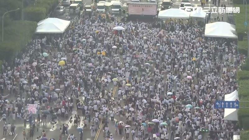 「終結兒虐」凱道集會　宣布陳情書破8萬